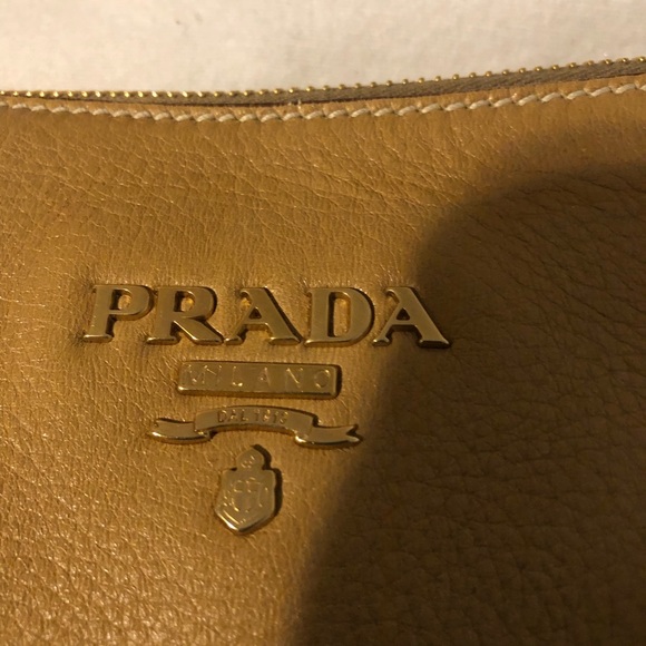 Authentic, Prada bag - Picture 4 of 8